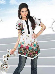 ۳۲۳